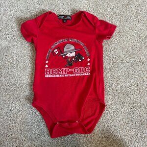 RCMP red bodysuit T-shirt Baby 18 months Toddler